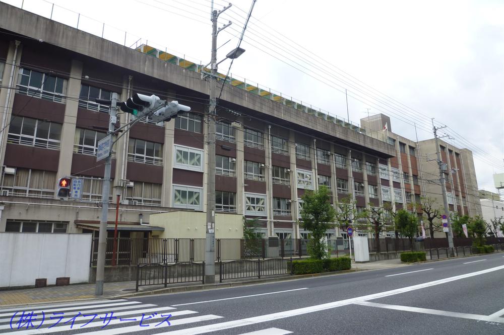Junior high school. 1299m to Osaka Municipal Bitsushima junior high school