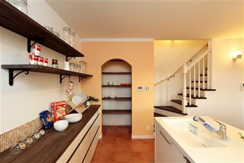 Same specifications photo (kitchen).  [Same specifications] While housed in the back of the kitchen, The layout can also enjoy cabinet is. It seems the mood also rise simply by changing the layout. Not troubled in storage because the pantry of the large capacity also.