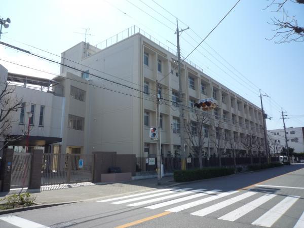 Primary school. 400m Tagawa elementary school to Tagawa elementary school