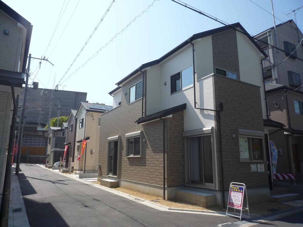 Rendering (appearance). Rendering same specifications appearance