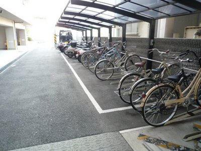 Other common areas. Bicycle-parking space, Bike shelter