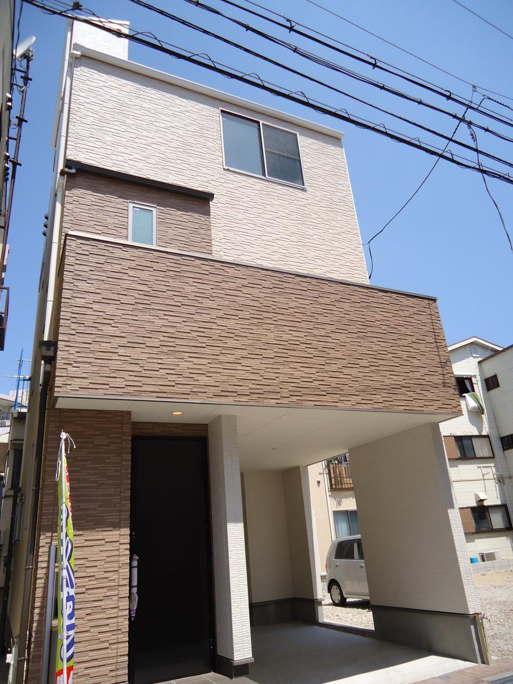 Rendering (appearance). A No. land Model house