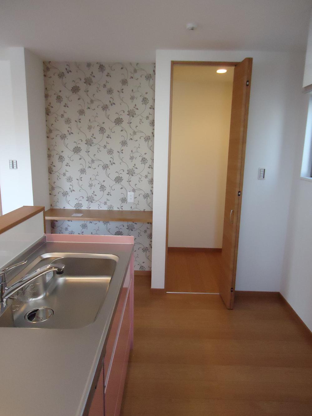 Receipt. Pantry have in the kitchen next to! It is very convenient!