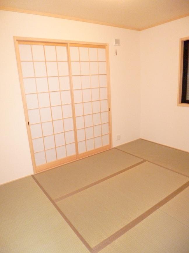 Same specifications photos (Other introspection). Oasis where you can enjoy the mind settle down time.