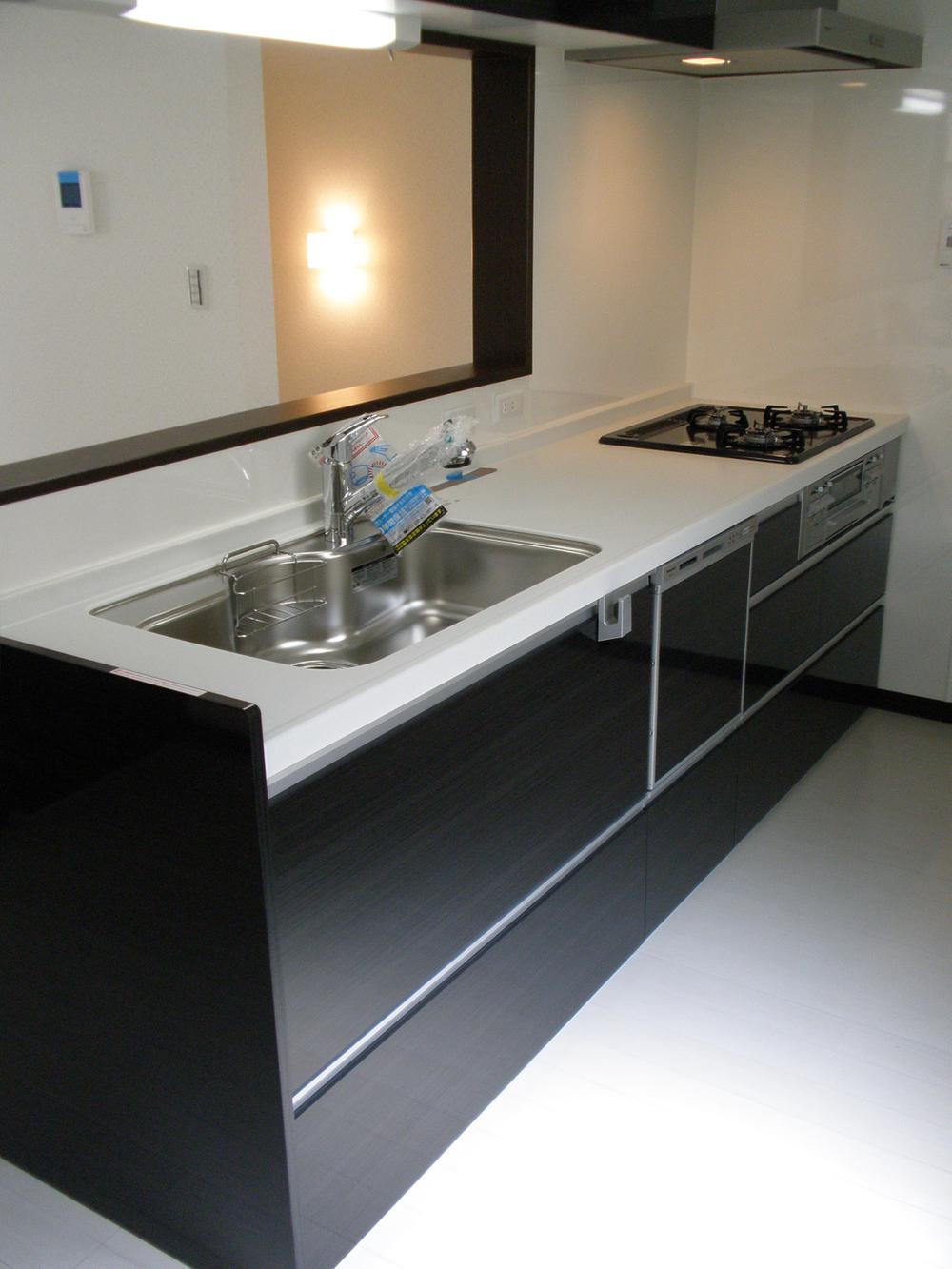 Same specifications photo (kitchen). This is a system kitchen of the same specification.