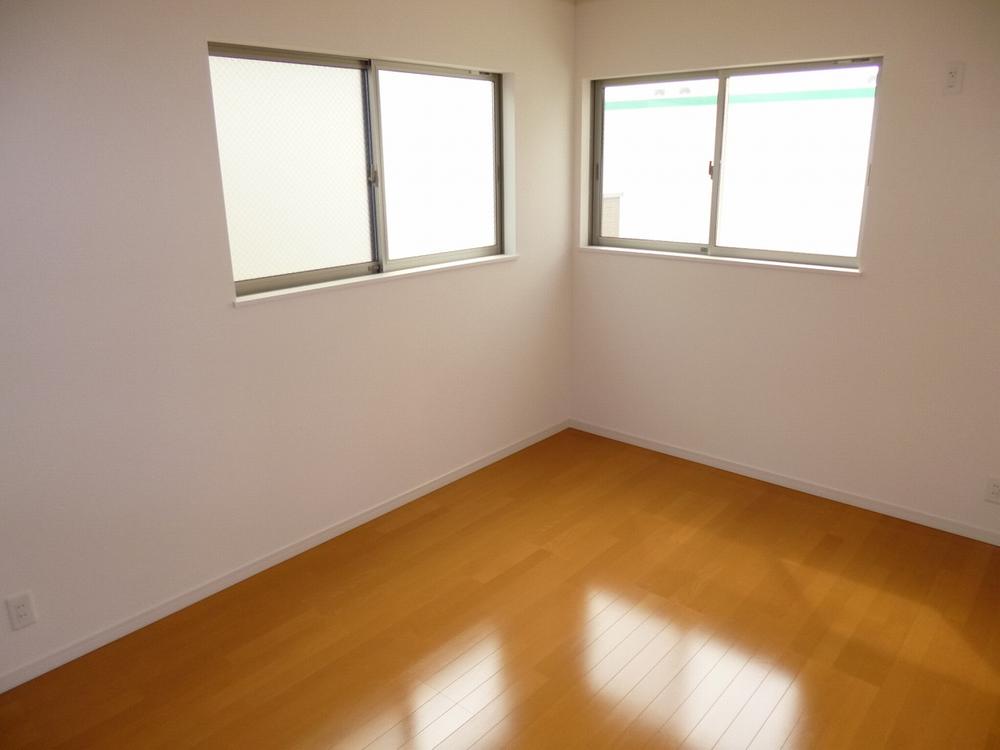 Same specifications photos (Other introspection). Since it is a good room of per yang, It is very bright