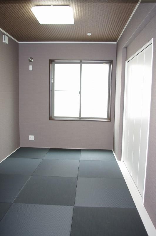 Non-living room.  [Japanese-style room]  Living next to the Japanese-style room in the part of the living room if open the door! You can also use the sitting area at the time of visitor if Shimere the door.   (2013 July 31) shooting