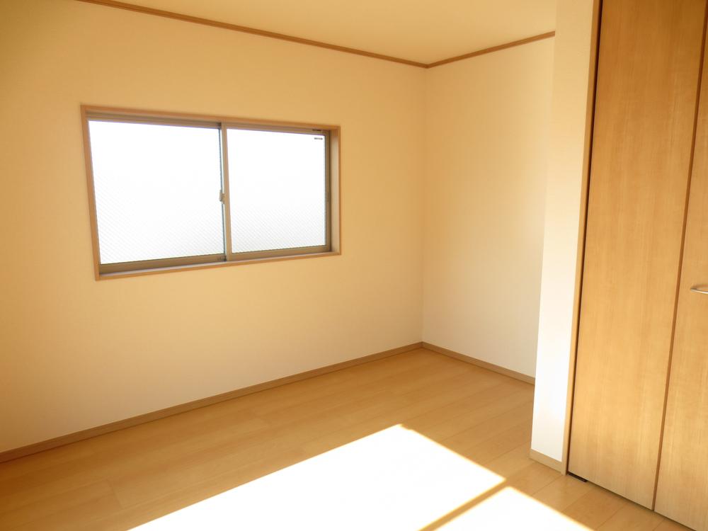 Non-living room. The Western-style rooms are bright There is also a window ☆