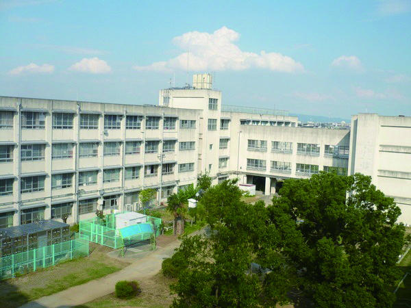 Primary school. Hikishonishi until elementary school 722m