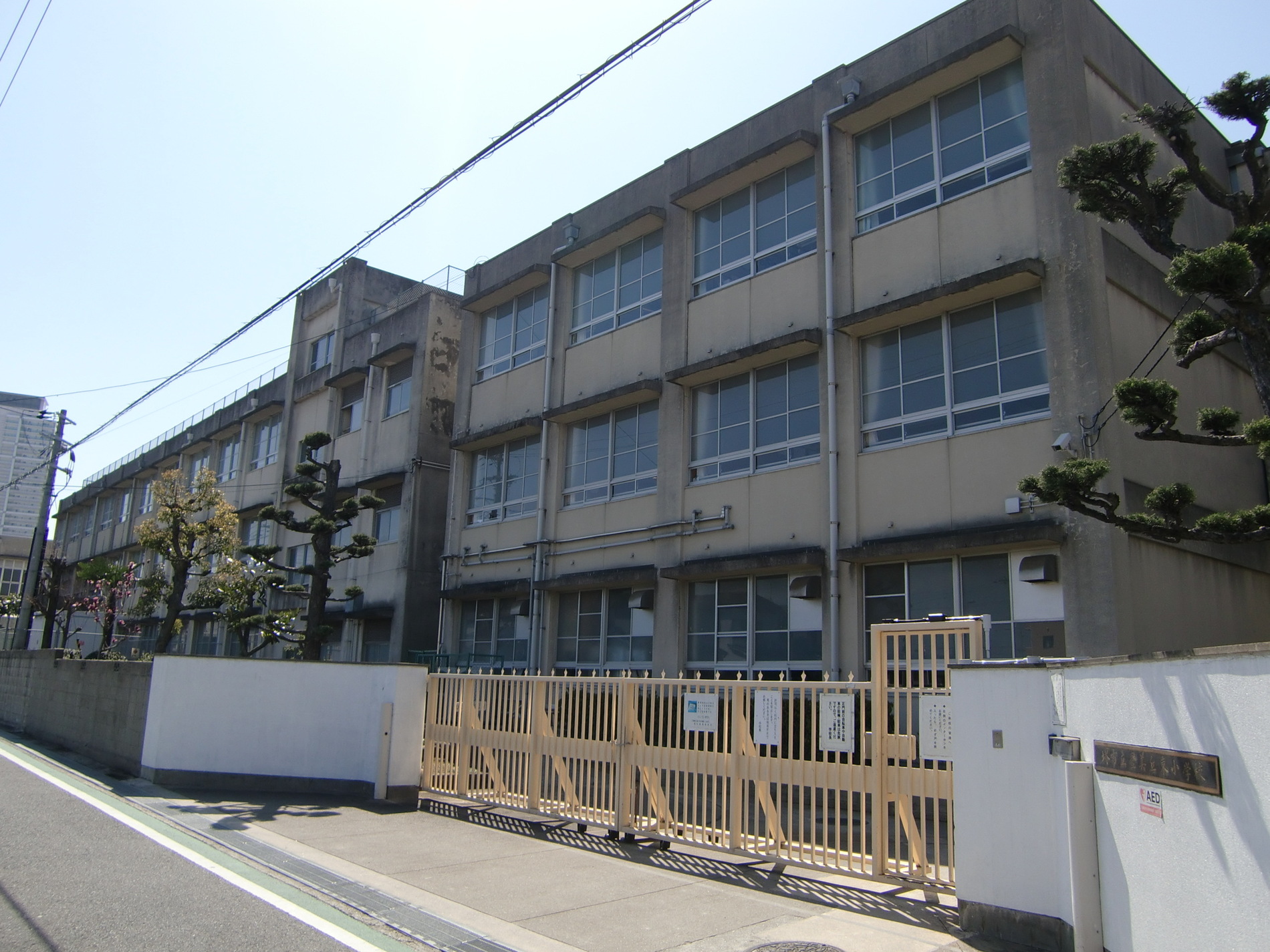 Primary school. Grow Tomi Okahigashi sensibility of 640m children to elementary school, Important time. Effortlessly every day of school because an 8-minute walk