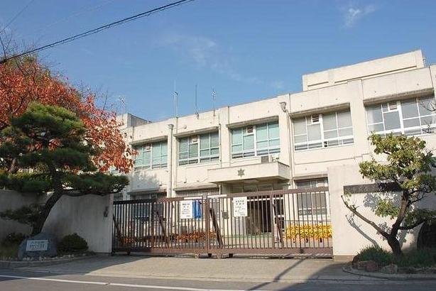 Junior high school. Sakaishiritsu Tomi until the hill junior high school 1065m