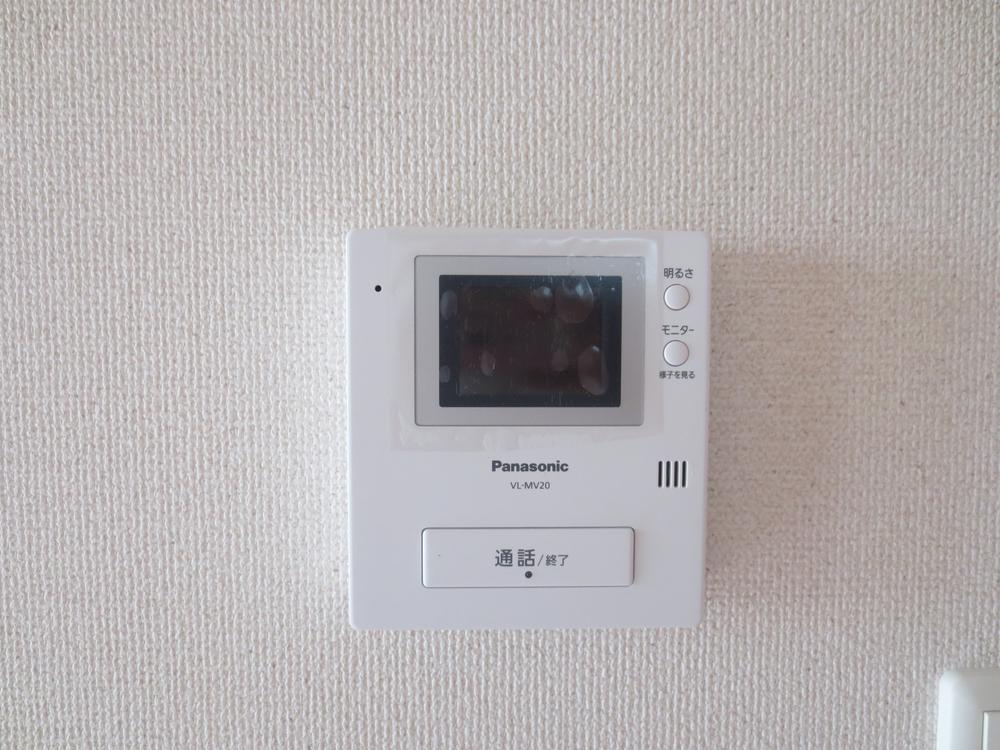 Other. There is a display with intercom of visitors during the peace of mind ☆