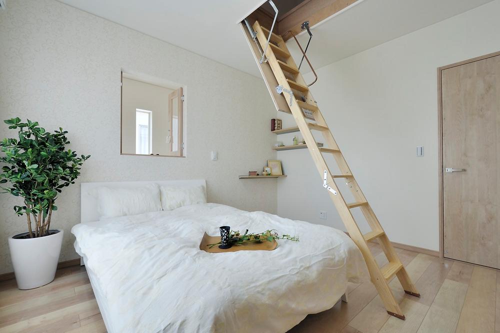 Non-living room. Attic storage or loft is one place standard equipment. With or housed what season, Big success likely to your room to clean use. (Model house)