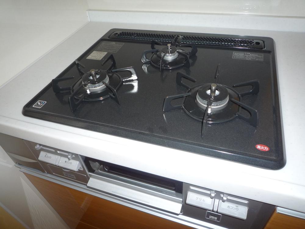 Other. You can also comfortably dishes in the 3-burner stove
