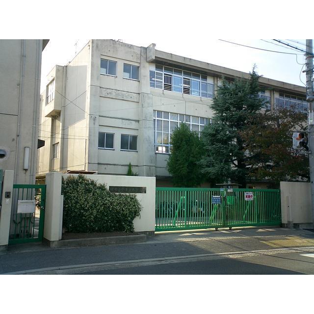 Primary school. Until Nishi Elementary School hill Tomi 320m