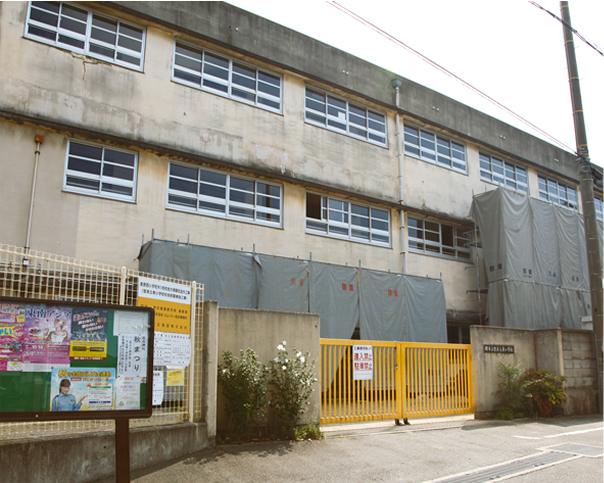 Primary school. Tomi Okahigashi until elementary school 1130m
