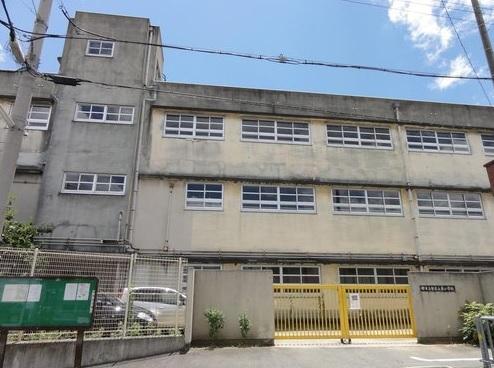 Primary school. Sakaishiritsu Tomio Okahigashi to elementary school 651m