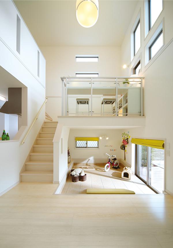 Building plan example (introspection photo). The stairwell leading to the second floor, Realize full of bright and airy space. You momentum conversation of family. (Premium Comfort Minaminoda III model house plans)