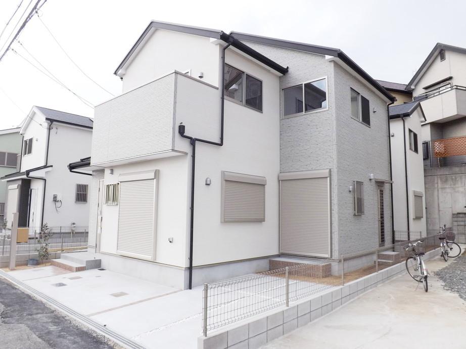 Local appearance photo. Local photos (appearance) 10-year warranty for peace of mind! Parking 2 cars!