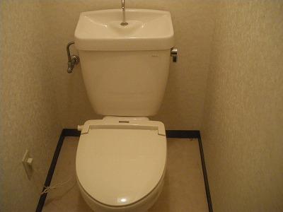 Toilet. Toilet (bus ・ Another toilet)
