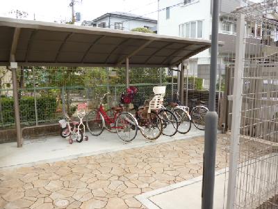 Other common areas. Bicycle parking lot (in the gate)