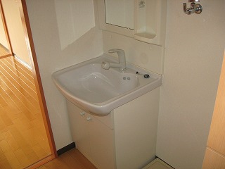 Washroom. Wash basin (shampoo dresser)