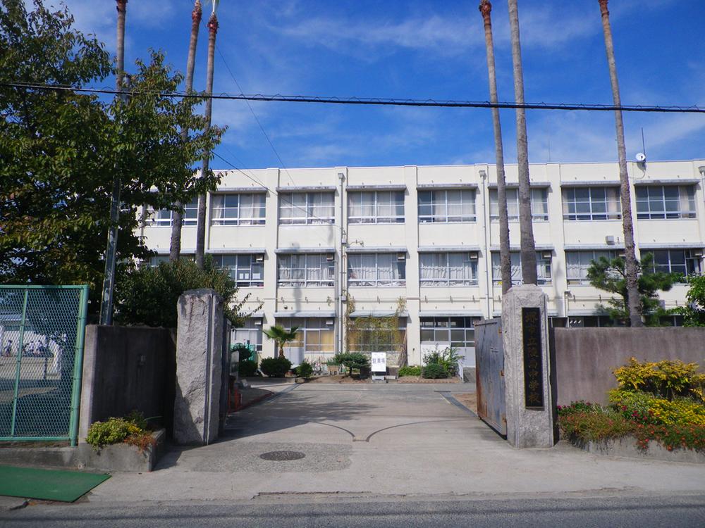 Junior high school. Sakaishiritsu Ryonan until junior high school 868m