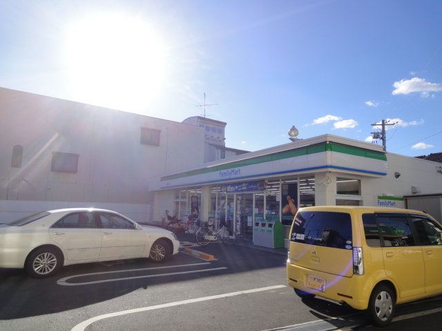 Convenience store. FamilyMart Sakai Higashiasakayama store up (convenience store) 271m