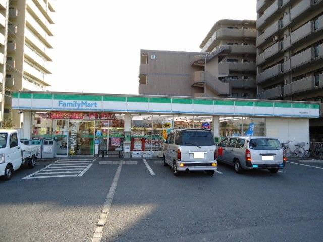 Convenience store. 252m to FamilyMart Sakai Kitahanada the town shop
