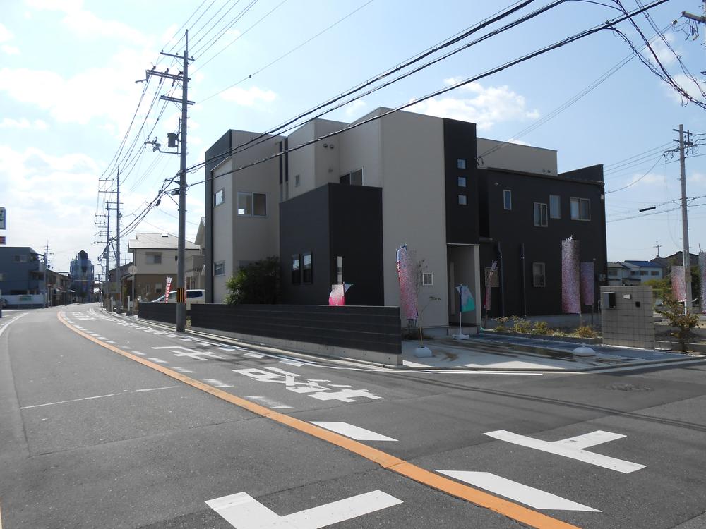 Local photos, including front road. A new life in a new clean house!