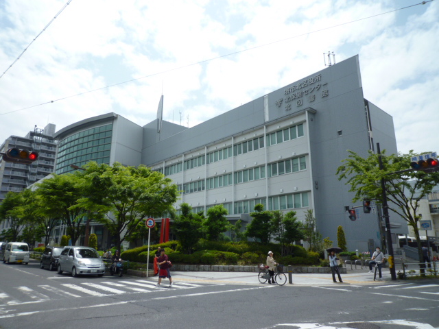 Government office. SakaishiKita 1866m up to the ward office (government office)