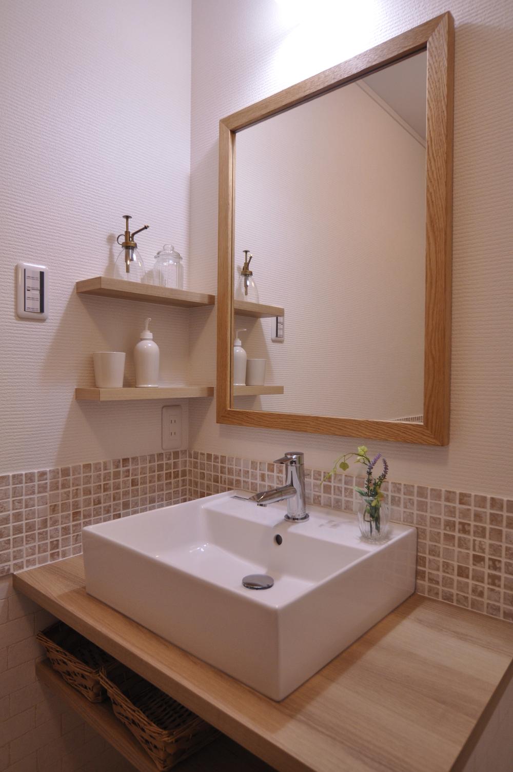 Wash basin, toilet. According to the interior of taste, Tiles and original nice coordinated fixtures basin counter
