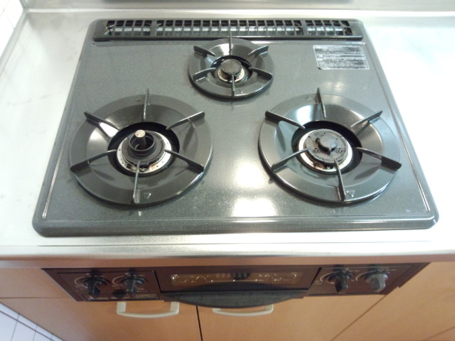 Other. 3-burner stove