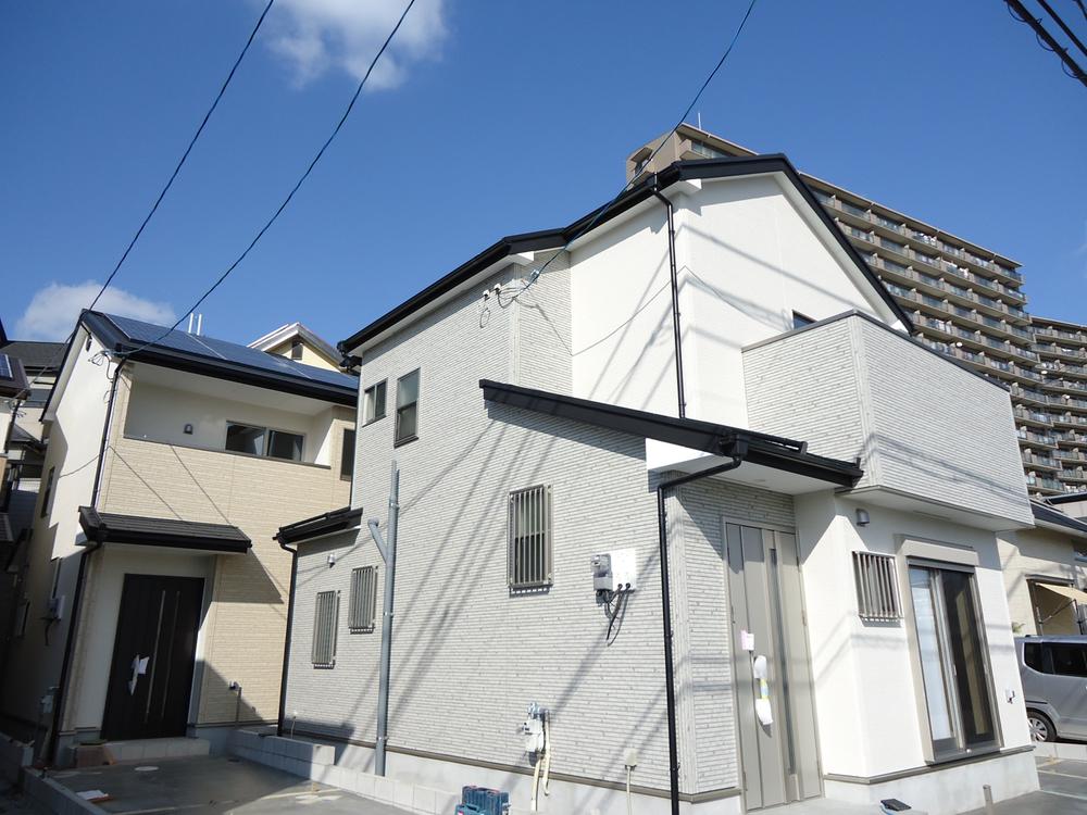 Local appearance photo.  [Local sales representative company T ・ M planning (Co.) 06-6627-7007] Deep discount 2,000,000 down 2880 ~ 31,300,000 yen 4LDK2 storey parking two Allowed!  ◆ Solar power