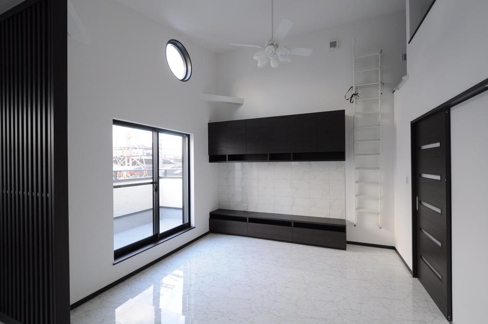 Living. Our construction cases