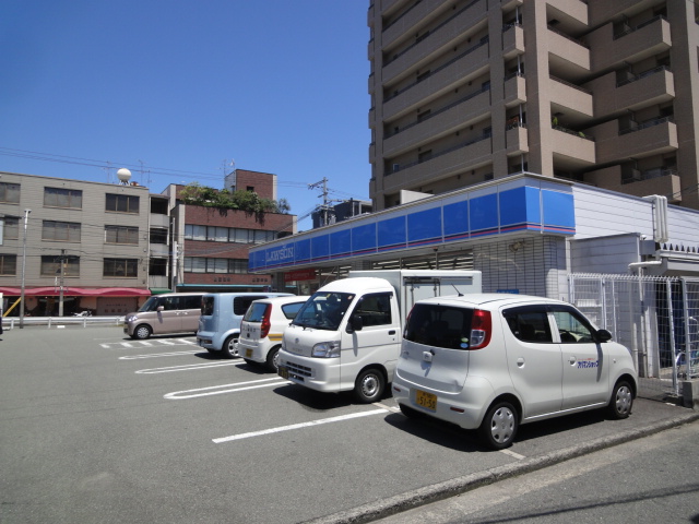Convenience store. 322m until Lawson Sakai Mozu store (convenience store)