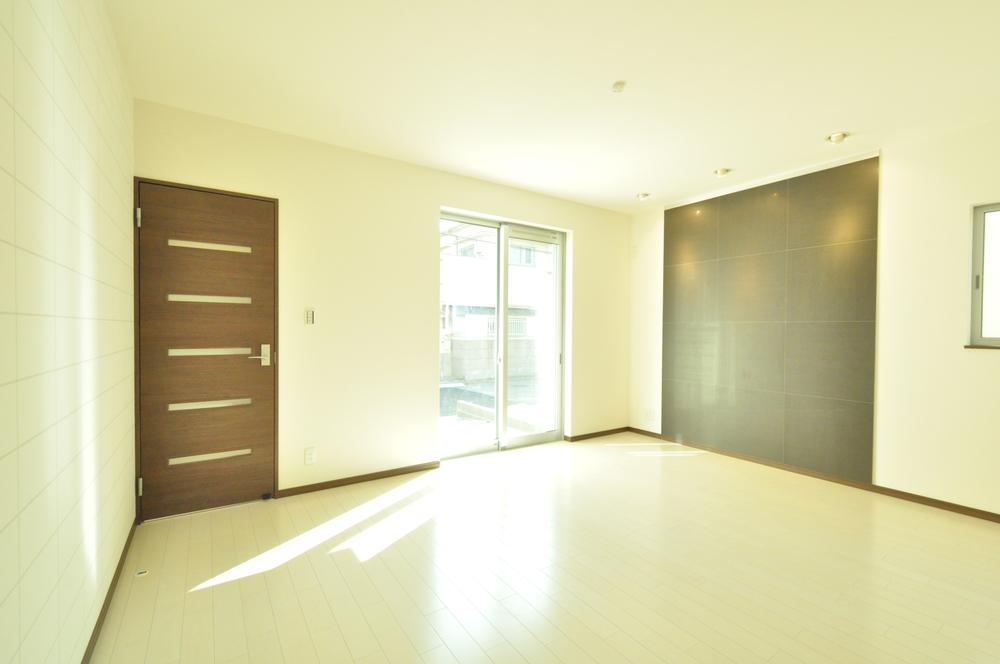 Living. Down lights and accent panels in the living room full of luxury! !