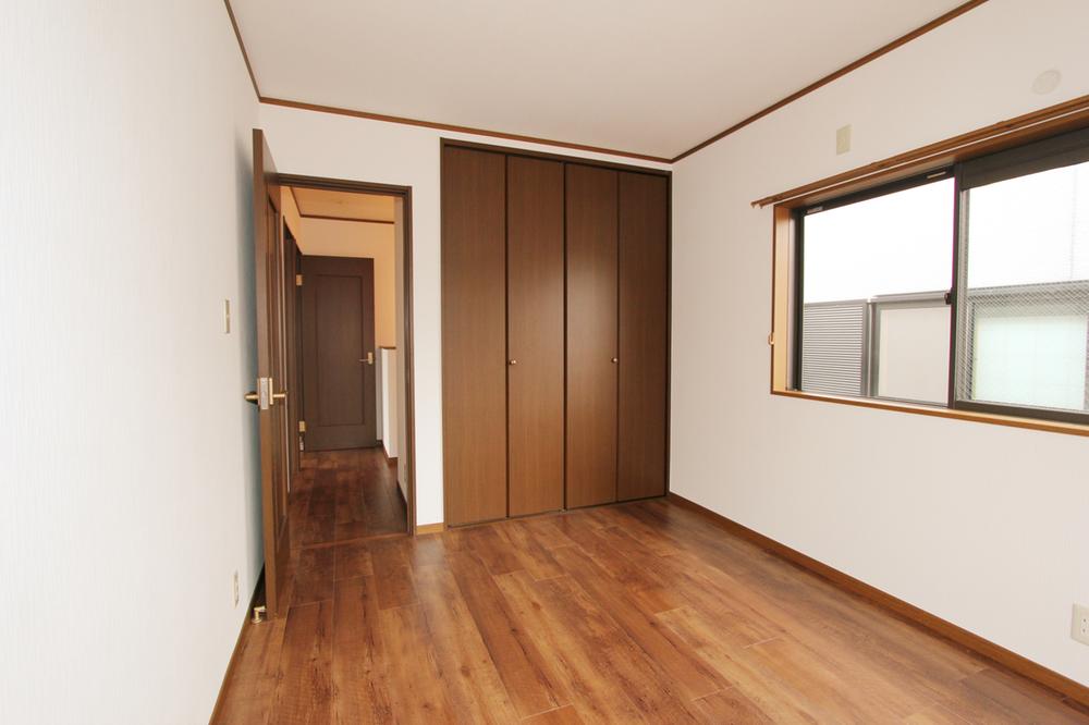 Non-living room. Second floor, 6 tatami of Western-style. 