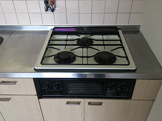 Other Equipment. System 3-neck gas stove grill