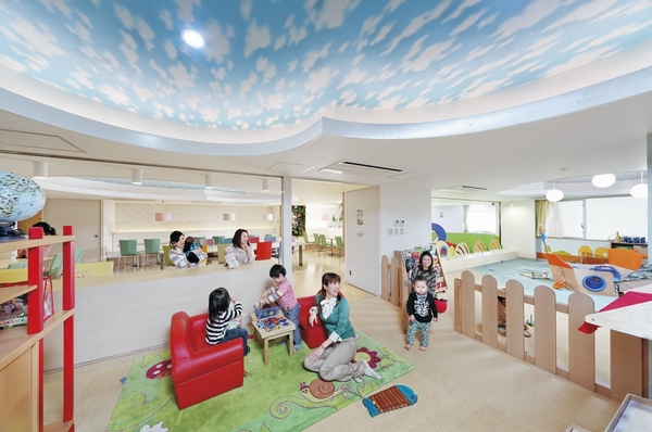  [Parent and child cafe] In addition to the baby lounge and play space, Also installation cafe space