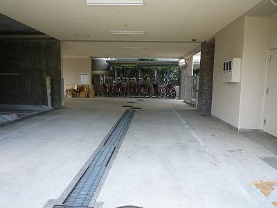 Parking lot. Parking Lot, Bicycle parking is available on site
