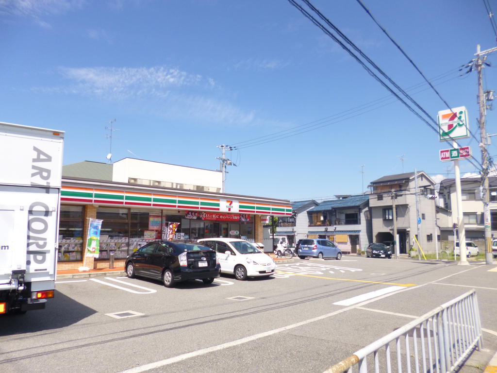 Convenience store. Seven-Eleven Sakai Koryonaka cho 5 Chomise (convenience store) to 464m