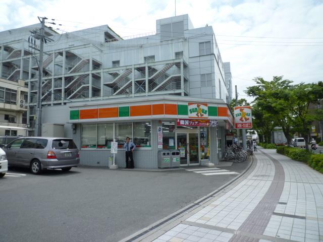 Convenience store. 412m until Thanksgiving Sakai Shinkanaoka shop