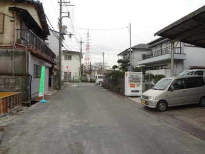 Local photos, including front road. Local (12 May 2012) shooting