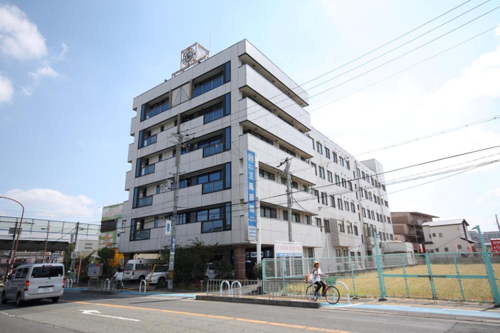 Hospital. 80m to medical corporation Kiwa Board right style hospital