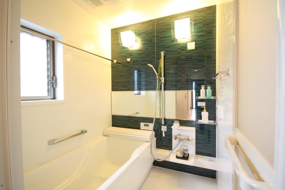 Bathroom.  [bathroom] Luxurious standard equipment of Happy Story Town unique. Our company offers a large number maker.