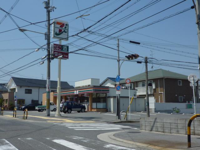 Convenience store. Seven-Eleven Sakai Koryonaka cho 5 Chomise (convenience store) to 444m