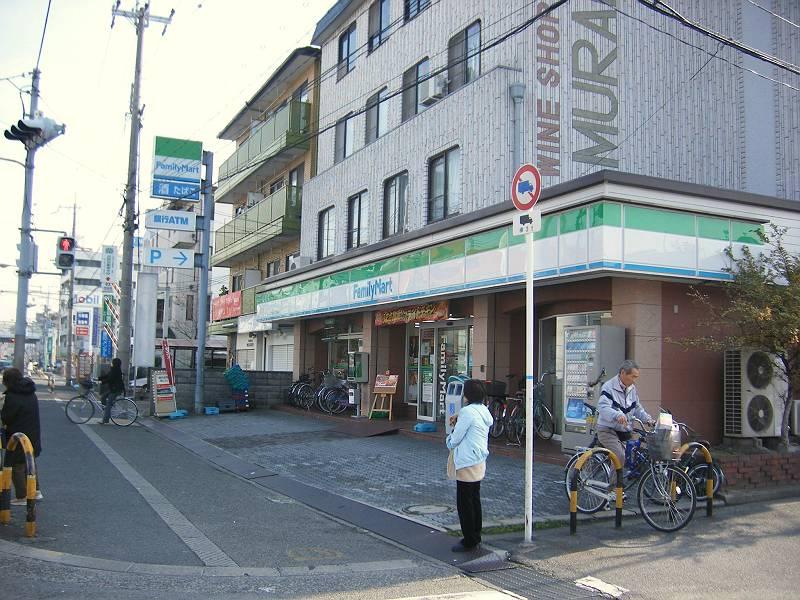 Convenience store. 711m to FamilyMart Sakai Kitahanada the town shop