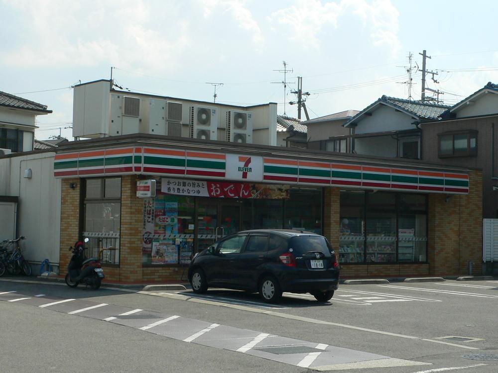 Convenience store. Until the Seven-Eleven 100m