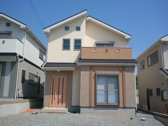 Local appearance photo. AsahiKASEI POWER BOARD ● fire protection ● thermal insulation properties lineup the fire insurance premium reduction personality full of texture ●. You can freely express the look of the facade, It plays a major role in harmony with the heavy feeling and modern impression making landscape.